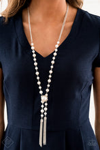 Load image into Gallery viewer, Vintage Diva - White necklace