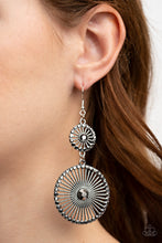 Load image into Gallery viewer, Paparazzi Bring Down the Wheelhouse - Silver earring
