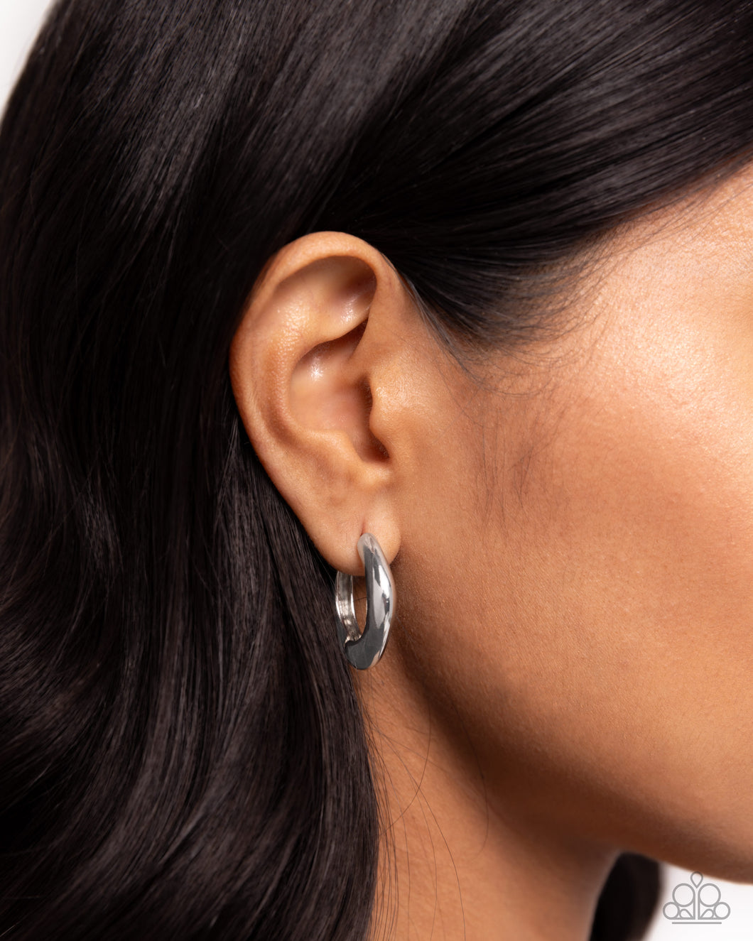 Paparazzi Monochromatic Makeover - Silver earring