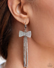 Load image into Gallery viewer, Paparazzi Dashing Daydream - White earring
