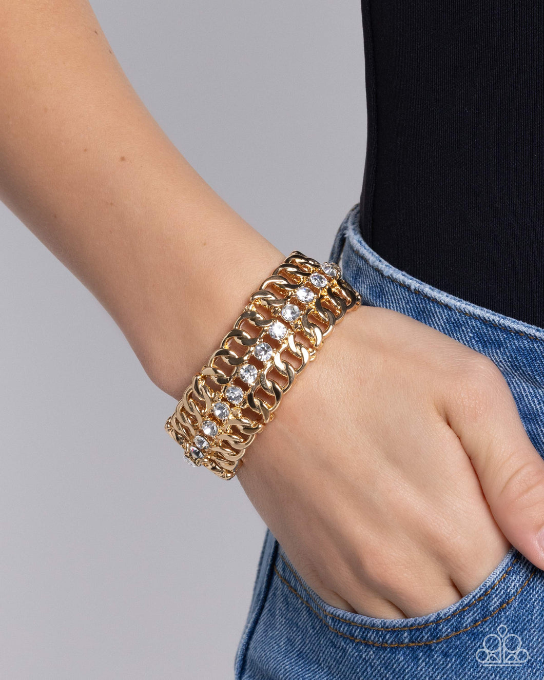 Paparazzi Secure Shimmer - Gold bracelet