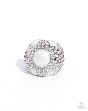Load image into Gallery viewer, Paparazzi Pearly Podium - White ring
