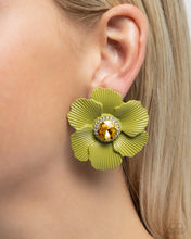 Load image into Gallery viewer, Paparazzi Organic Growth - Green earring
