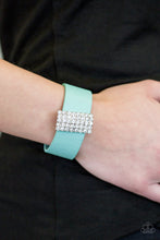 Load image into Gallery viewer, Walk the Catwalk - Green bracelet
