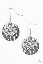 Load image into Gallery viewer, Texture Tribute - Silver earrings
