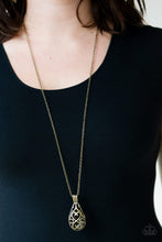 Load image into Gallery viewer, Magic Potions - Brass necklace
