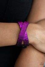 Load image into Gallery viewer, Under the SEQUINS - Purple bracelet
