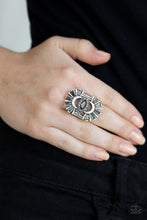 Load image into Gallery viewer, Deco Diva - Silver ring
