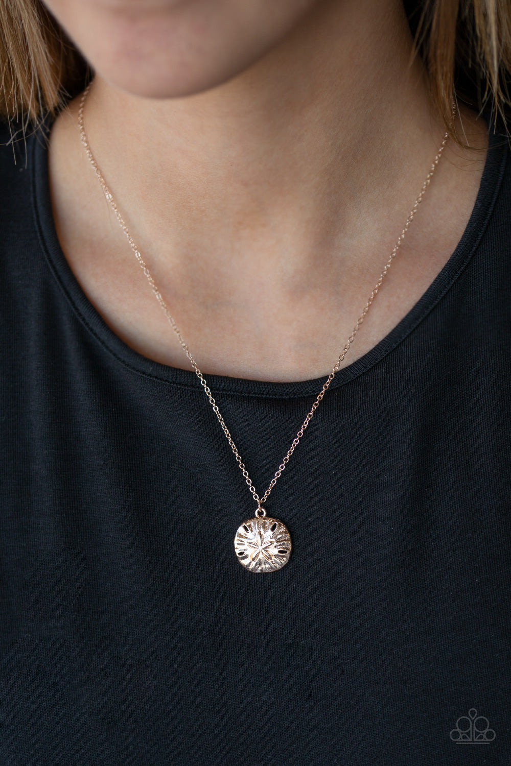 Sand Dollar Shores - Rose gold necklace