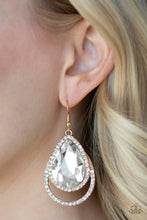 Load image into Gallery viewer, Famous - Gold earrings
