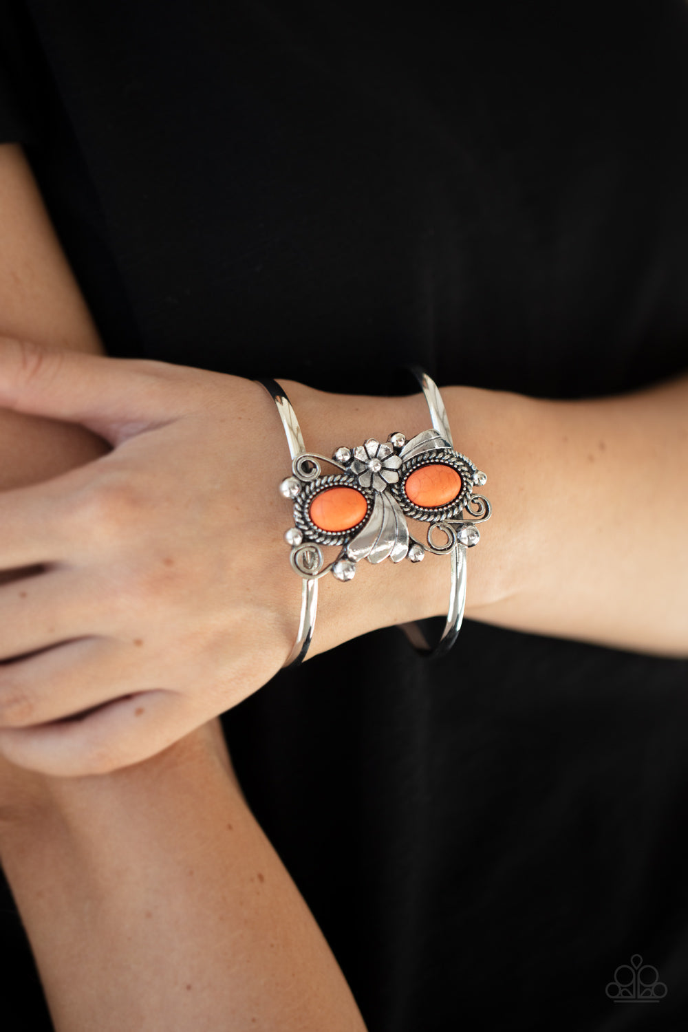 Mojave Flower Girl - Orange bracelet