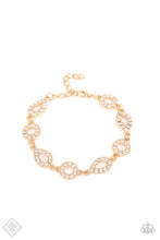 Load image into Gallery viewer, Royally Refined - Gold bracelet
