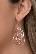 Load image into Gallery viewer, Artisan Relic - Rose gold earring
