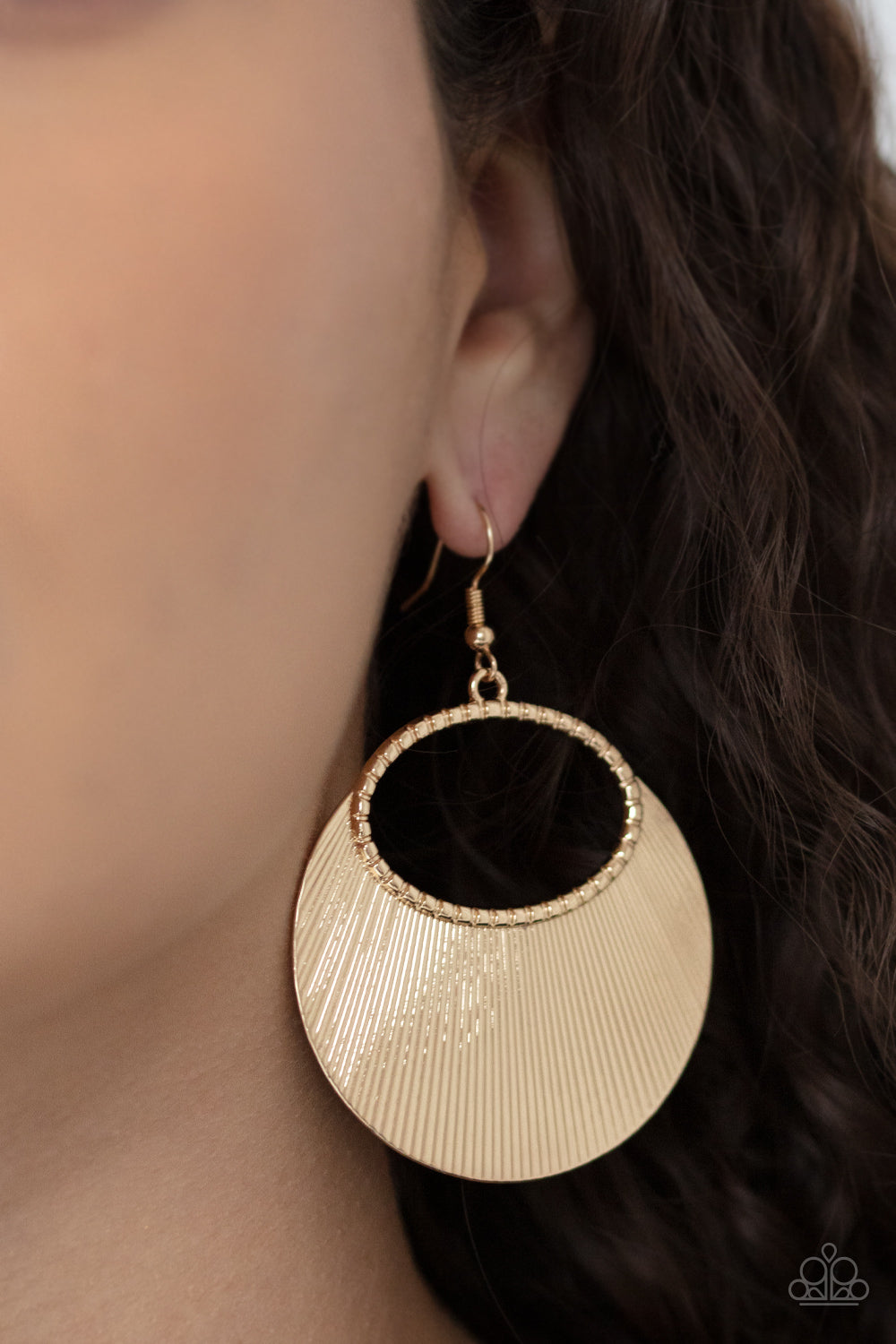 Fan Girl Glam - Gold earring