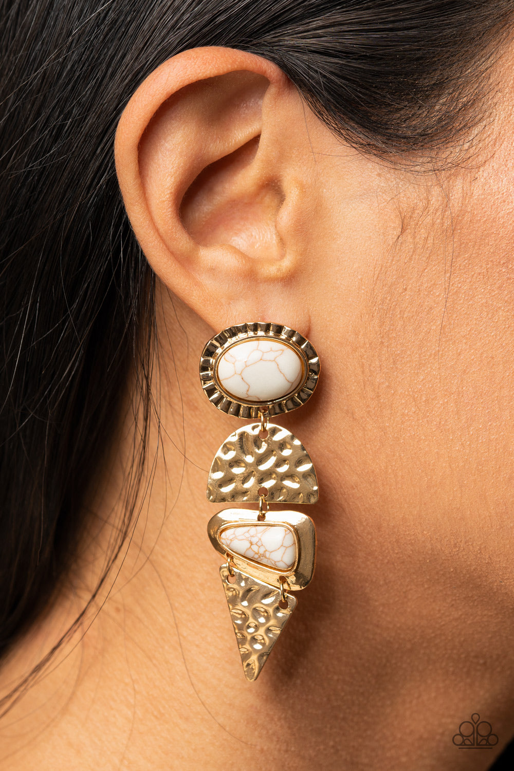 Earthy Extravagance - Gold earrings