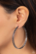 Load image into Gallery viewer, Paparazzi Candescent Curves - Black earring
