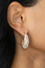 Load image into Gallery viewer, Glamorously Glimmering - Gold earring
