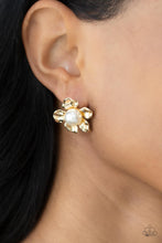 Load image into Gallery viewer, Apple Blossom Pearls - Gold earring
