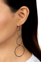 Load image into Gallery viewer, Paparazzi Urban Ozone - Black earring
