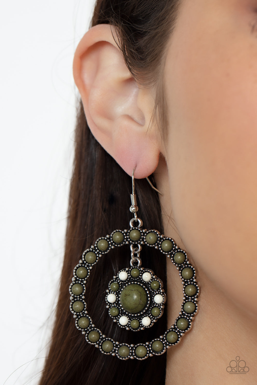 Paparazzi Saguaro Sanctuary - Green earring