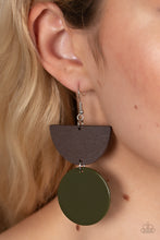 Load image into Gallery viewer, Beach Bistro - Green earring
