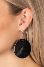 Load image into Gallery viewer, Paparazzi On the Edge of Edgy - Black earring
