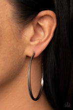 Load image into Gallery viewer, Monochromatic Curves - Black earring
