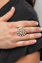 Load image into Gallery viewer, SELFIE-Confidence - Gold ring
