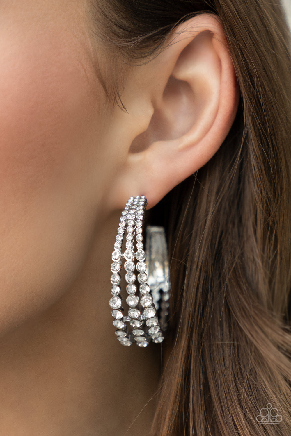 Cosmopolitan Cool - White earring