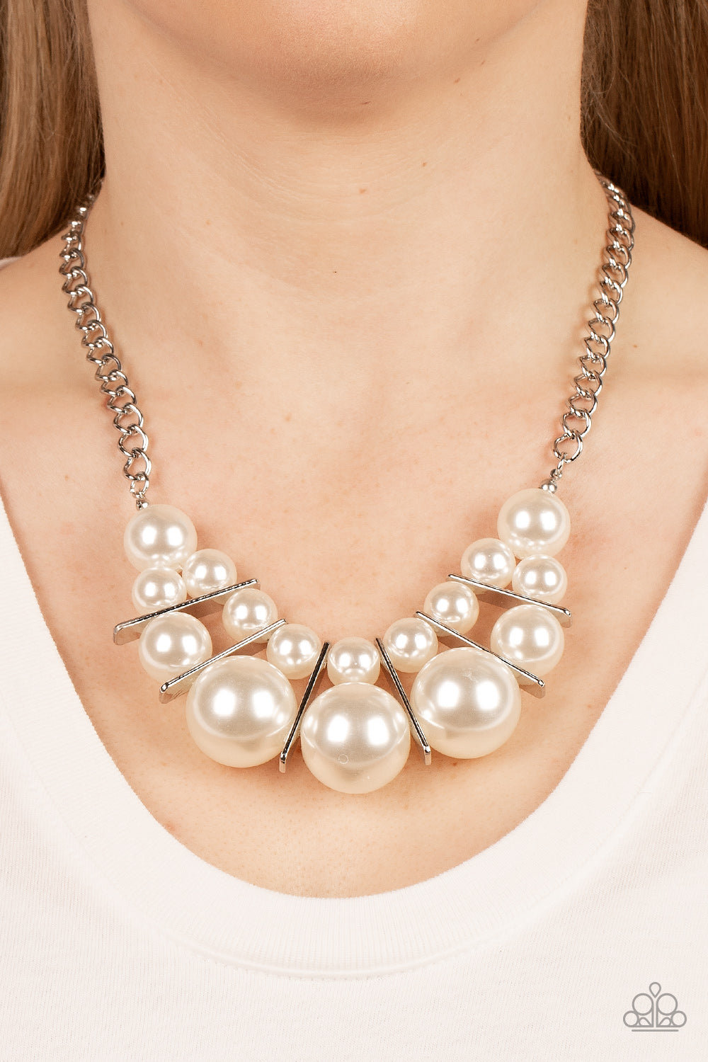 Paparazzi Challenge Accepted - White necklace