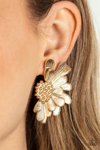 Load image into Gallery viewer, Farmstead Meadow - Gold earring
