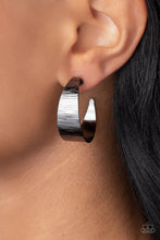 Load image into Gallery viewer, Paparazzi Lecture on Texture - Black earring
