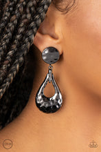 Load image into Gallery viewer, Paparazzi Metallic Magic - Black earring
