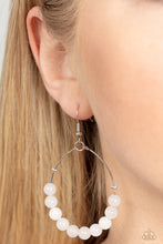 Load image into Gallery viewer, Paparazzi Catch a Breeze - White earring
