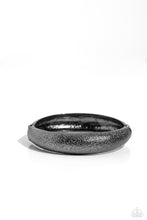 Load image into Gallery viewer, Paparazzi Rippling Reunion - Black bracelet
