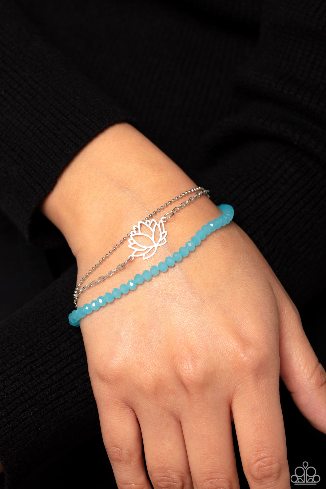 Paparazzi A LOTUS Like This - Blue bracelet