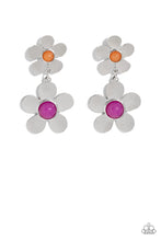 Load image into Gallery viewer, Paparazzi Fashionable Florals - Pink earring
