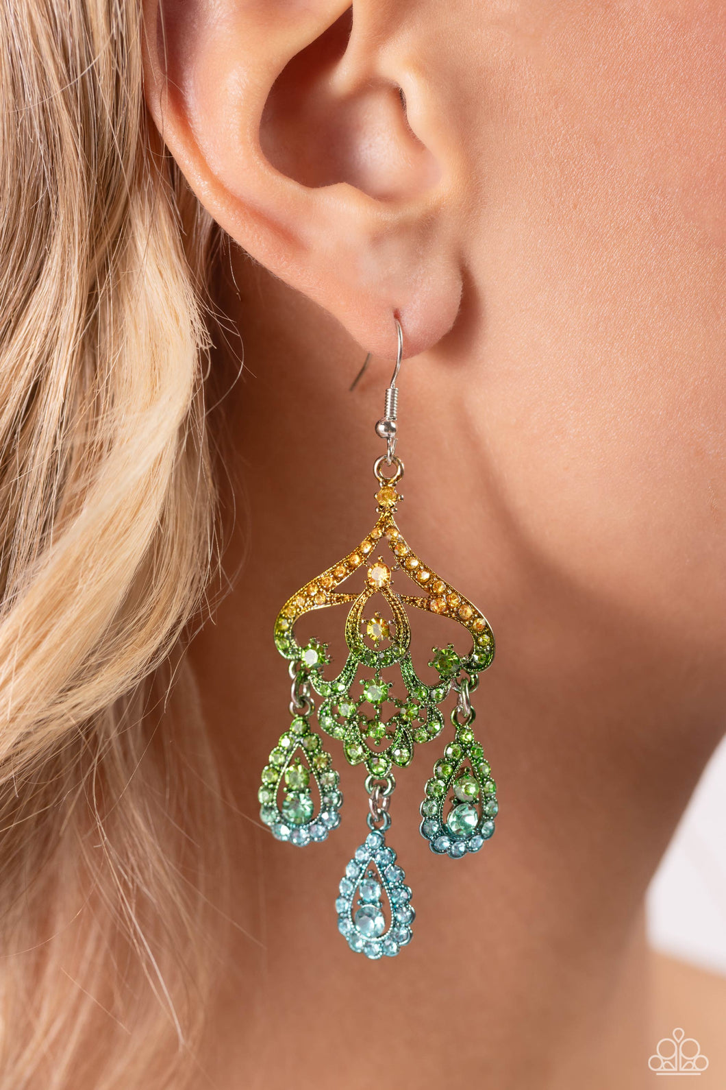 Paparazzi Chandelier Command - Multi earring