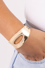 Load image into Gallery viewer, Paparazzi Raised in Radiance - Gold bracelet
