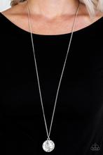 Load image into Gallery viewer, Dauntless Diva - White necklace
